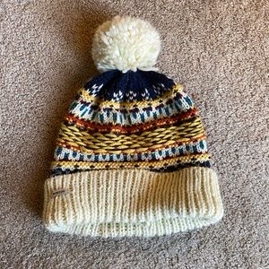Burton walden beanie with puff ball